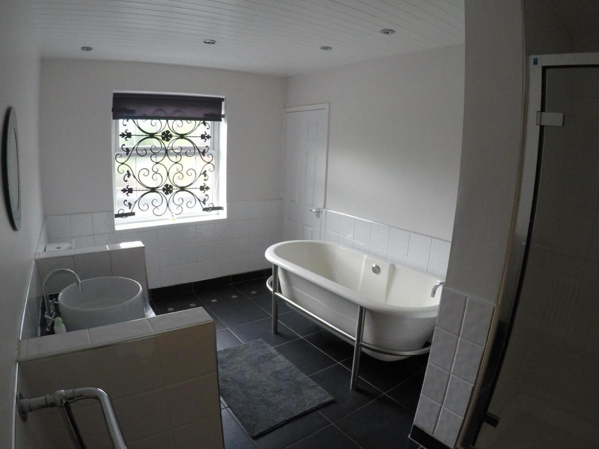 The Boathouse Wylam Hotel Ngoại thất bức ảnh